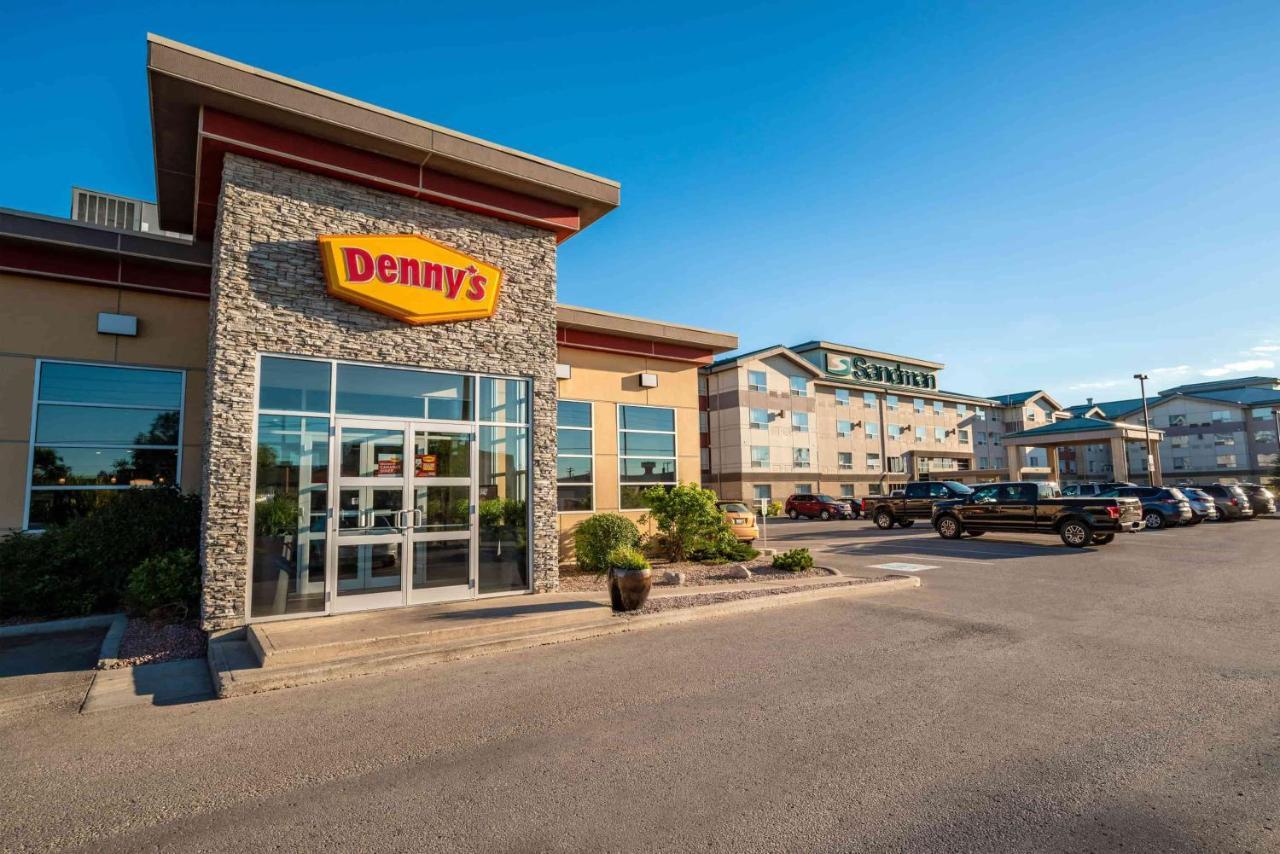 Sandman Hotel & Suites Winnipeg Airport Exterior foto